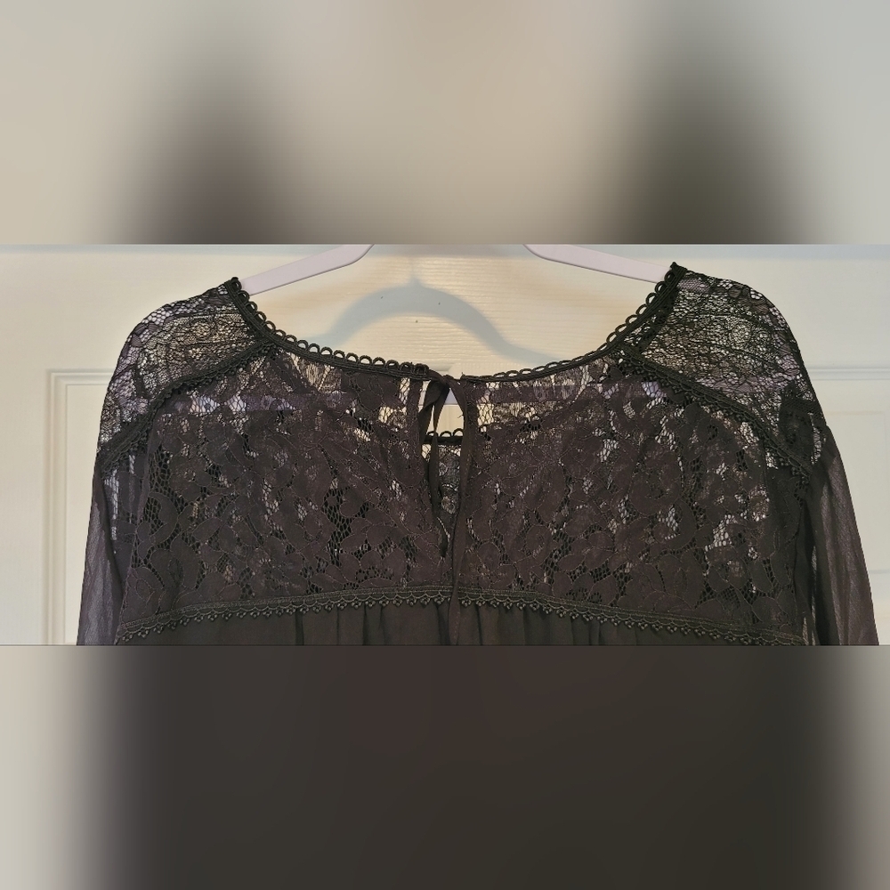 Torrid NWT $60 Womens Crinkle Chiffon Lace Trim Sheer Top Deep Black Size 6x 30 - Picture 7 of 11